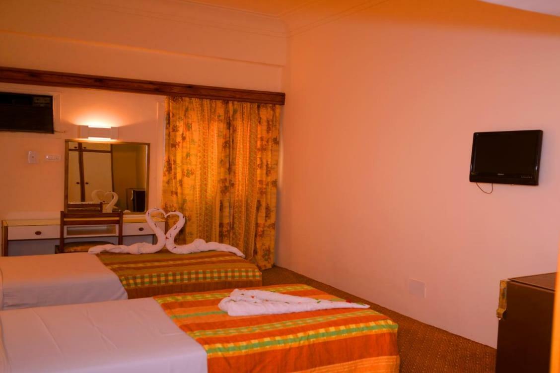Cleopatra Hotel Aswan Eksteriør bilde